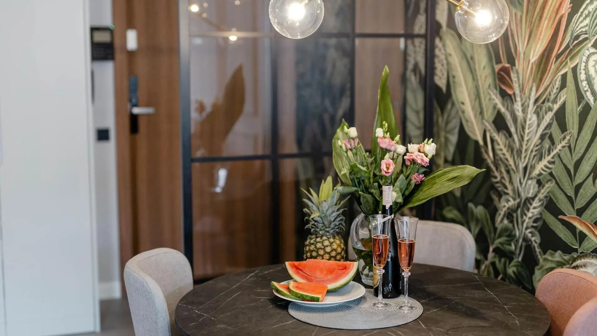 Deo Plaza - Apartamenty W Sercu Gdanska By Rent Like Home Polonia