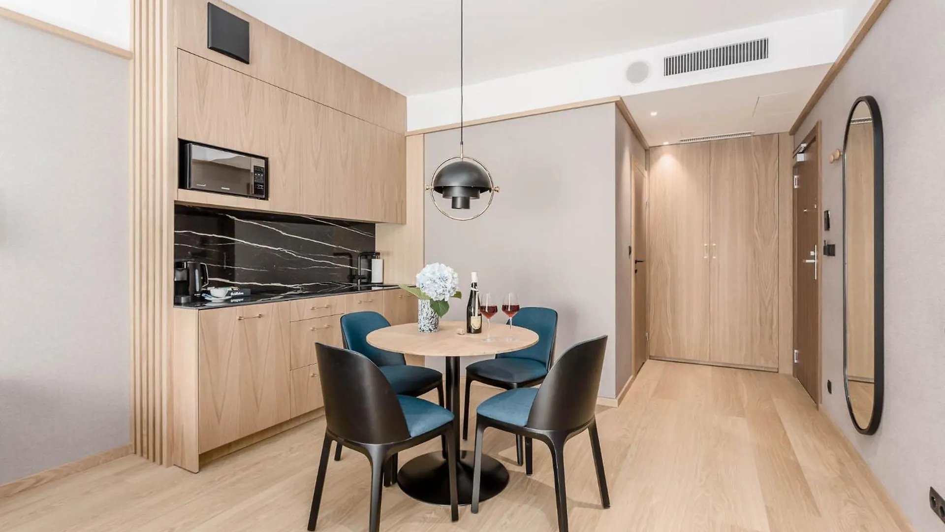 Deo Plaza - Apartamenty W Sercu Gdanska By Rent Like Home 0*, Danzig Polen