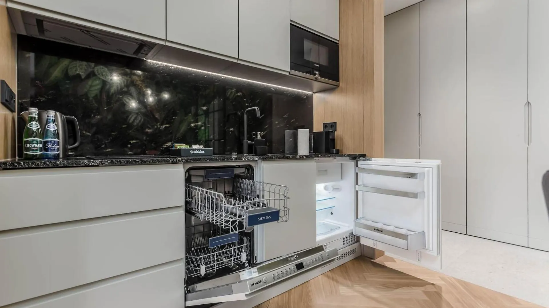 Deo Plaza - Apartamenty W Sercu Gdanska By Rent Like Home شقة