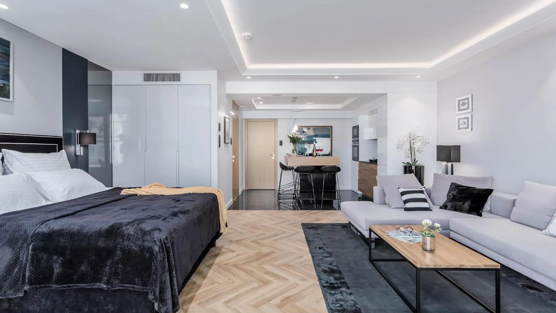 Deo Plaza - Apartamenty W Sercu Gdanska By Rent Like Home